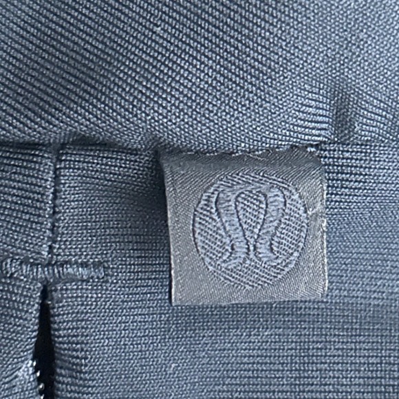 Lululemon Men's Commission ABC Shorts Navy Blue Chino Golf 7" Size 31 - Picture 3 of 4